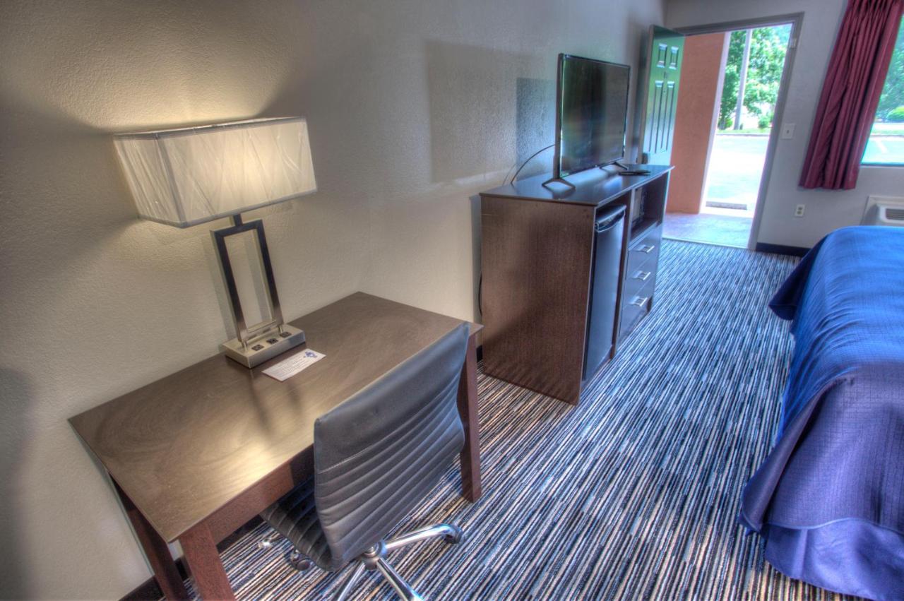 | Budgetel Inn and Suites Plus Helen
