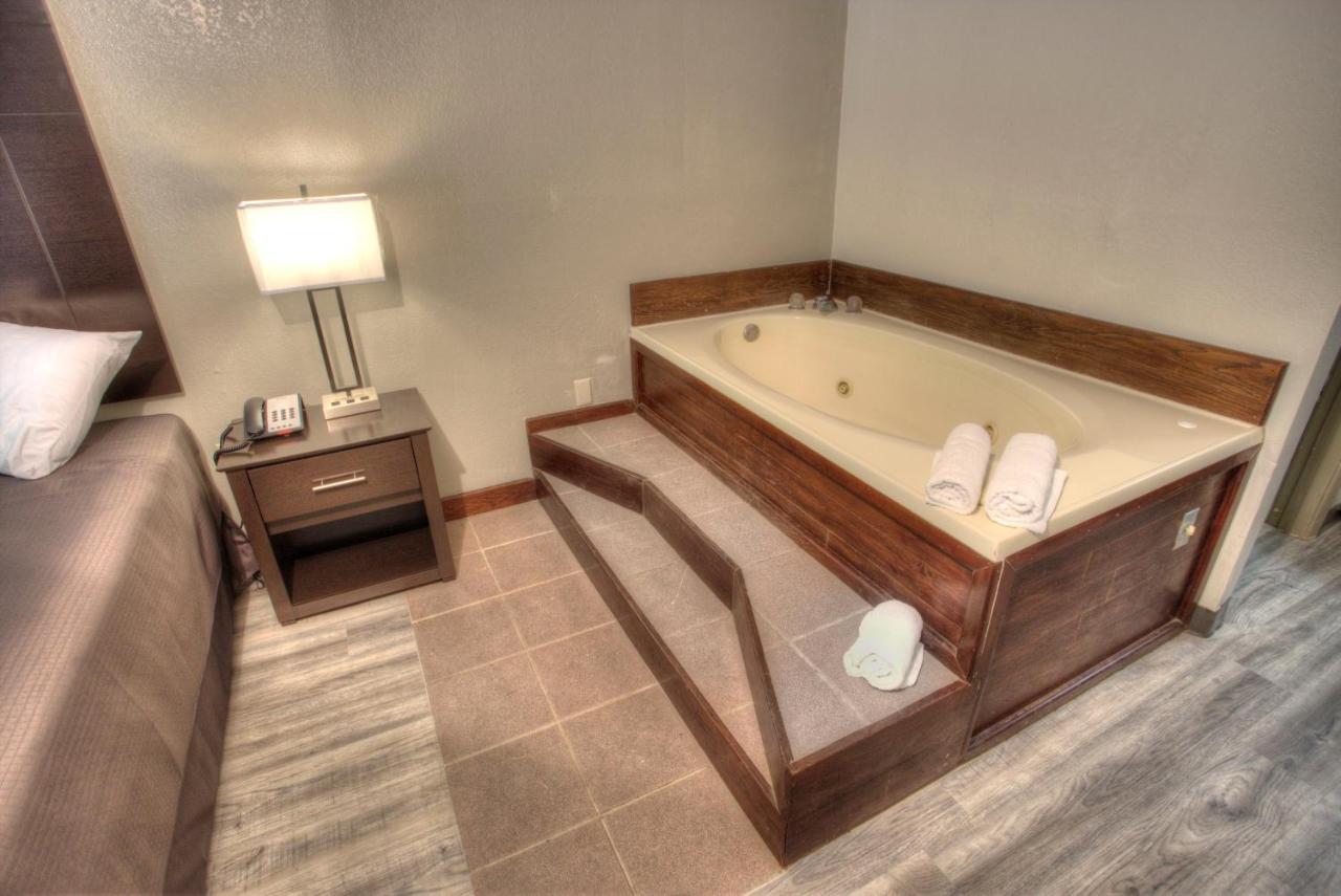 | Budgetel Inn and Suites Plus Helen