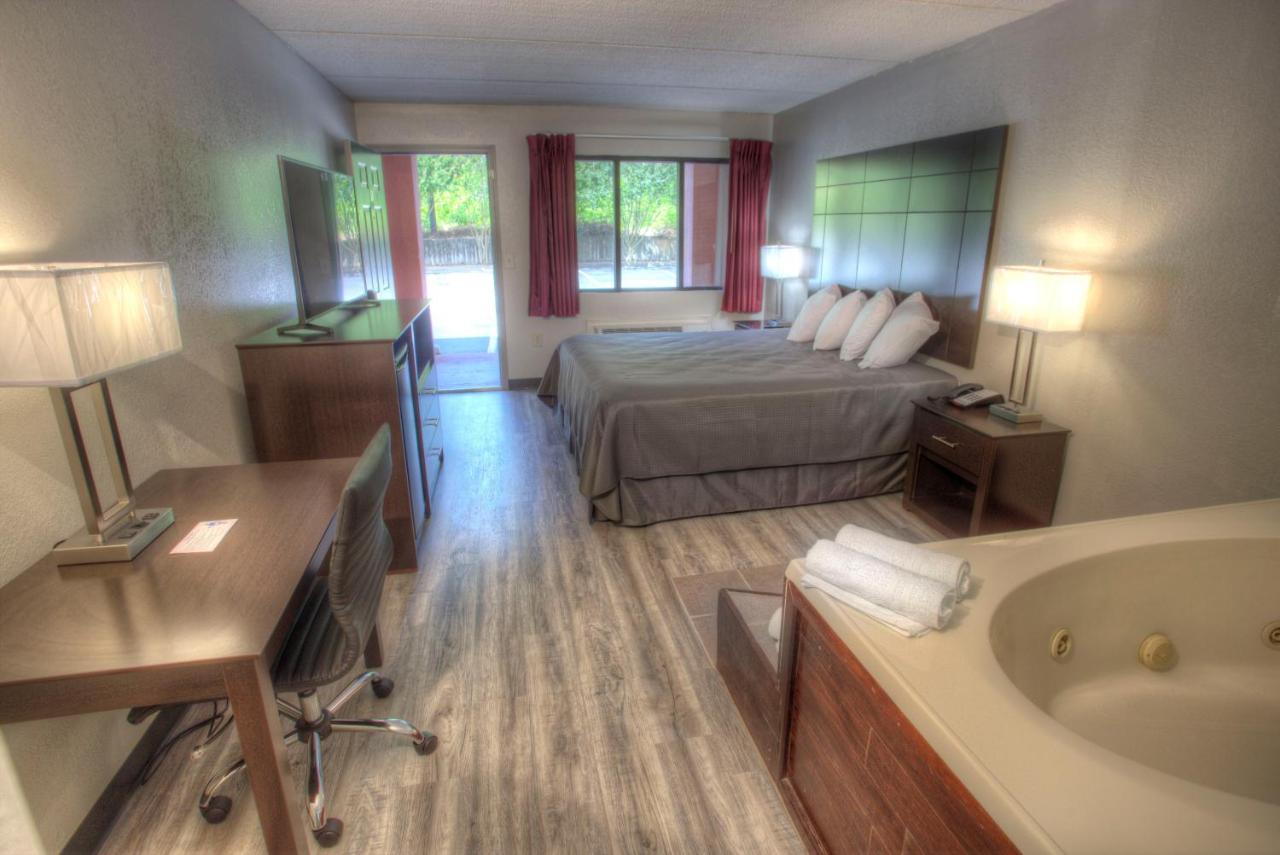 | Budgetel Inn and Suites Plus Helen