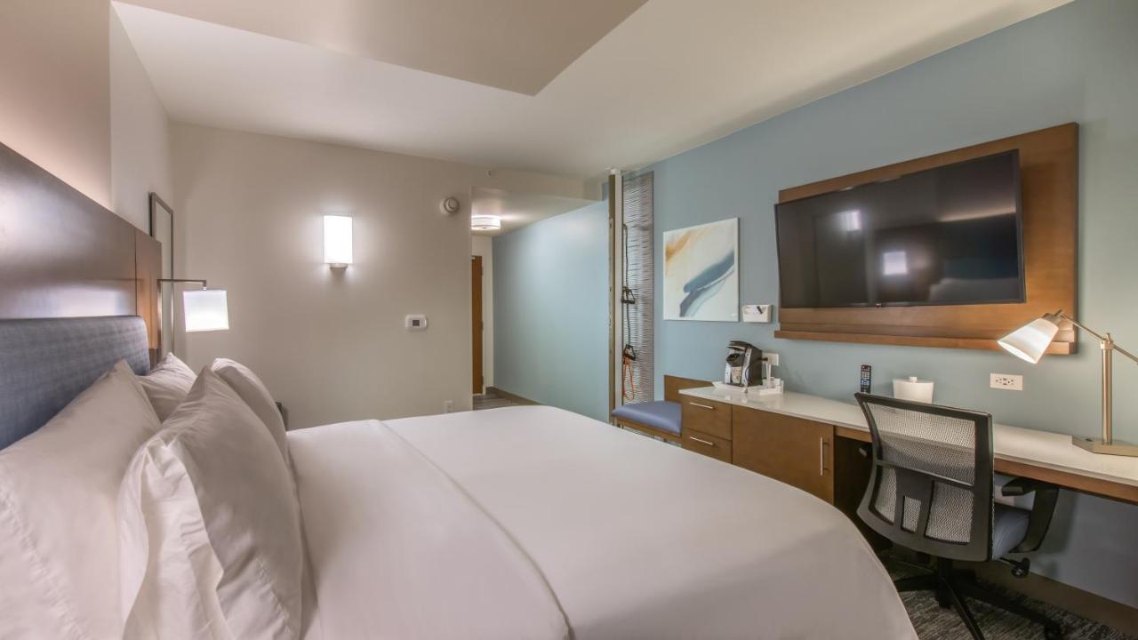 Standard Room at EVEN Hotel Atlanta - Ballpark Area by IHG