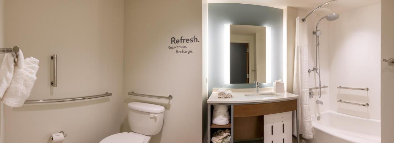Queen Room with Two Queen Beds - Non-Smoking at EVEN Hotel Atlanta - Ballpark Area by IHG