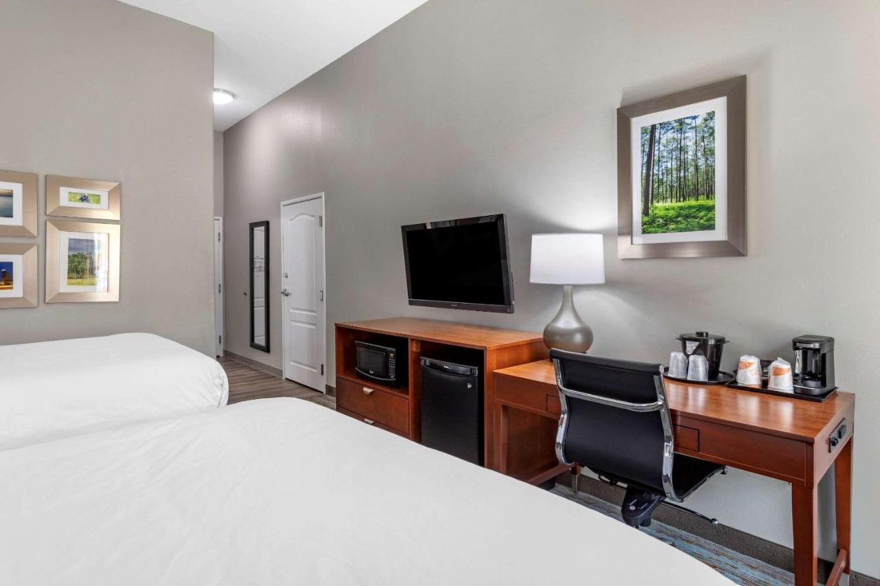Queen Room with Two Queen Beds - Accessible/Non-Smoking at Comfort Inn & Suites Cleveland TX