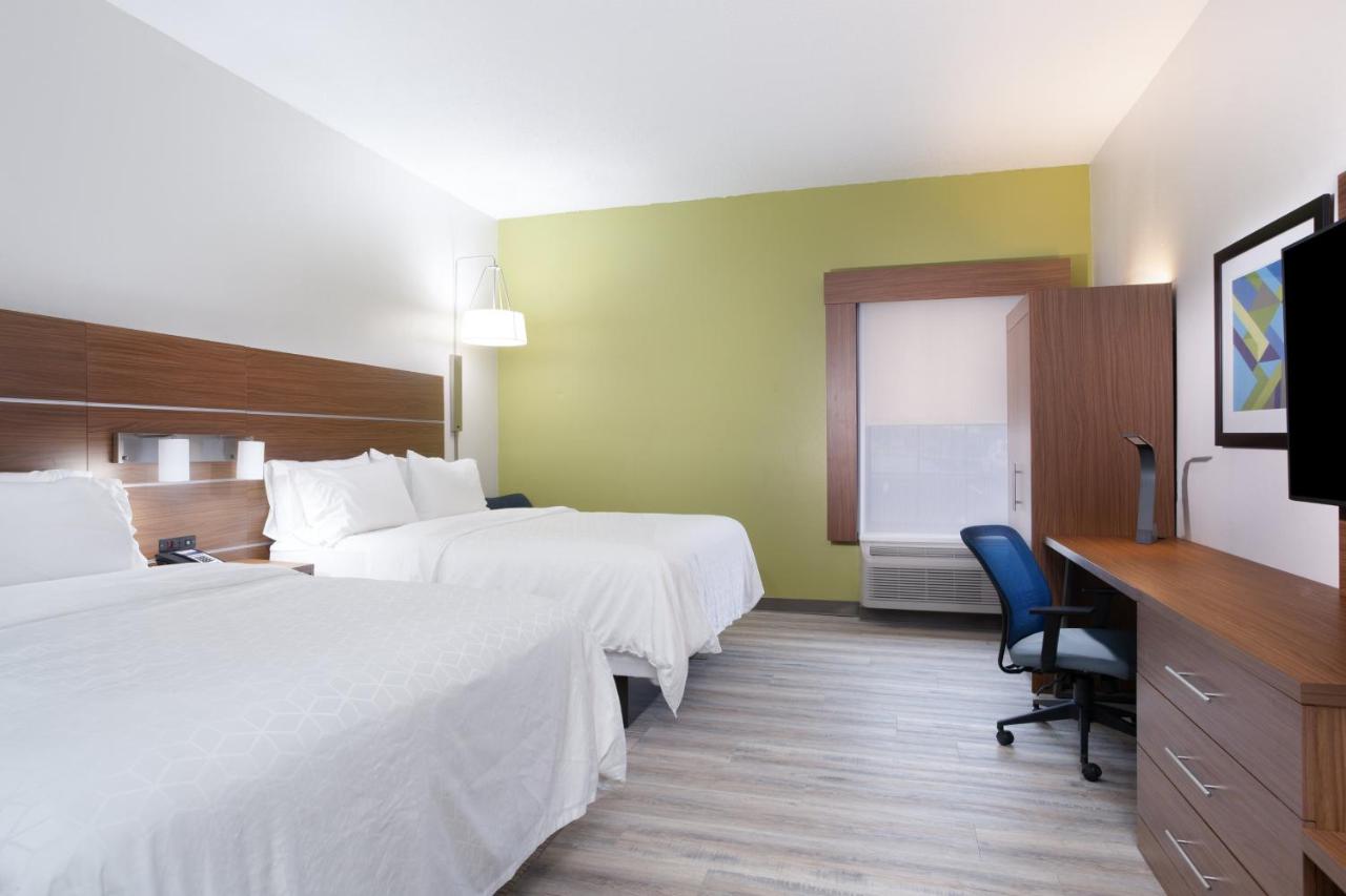  | Holiday Inn Express Hotel & Suites Morehead Cty