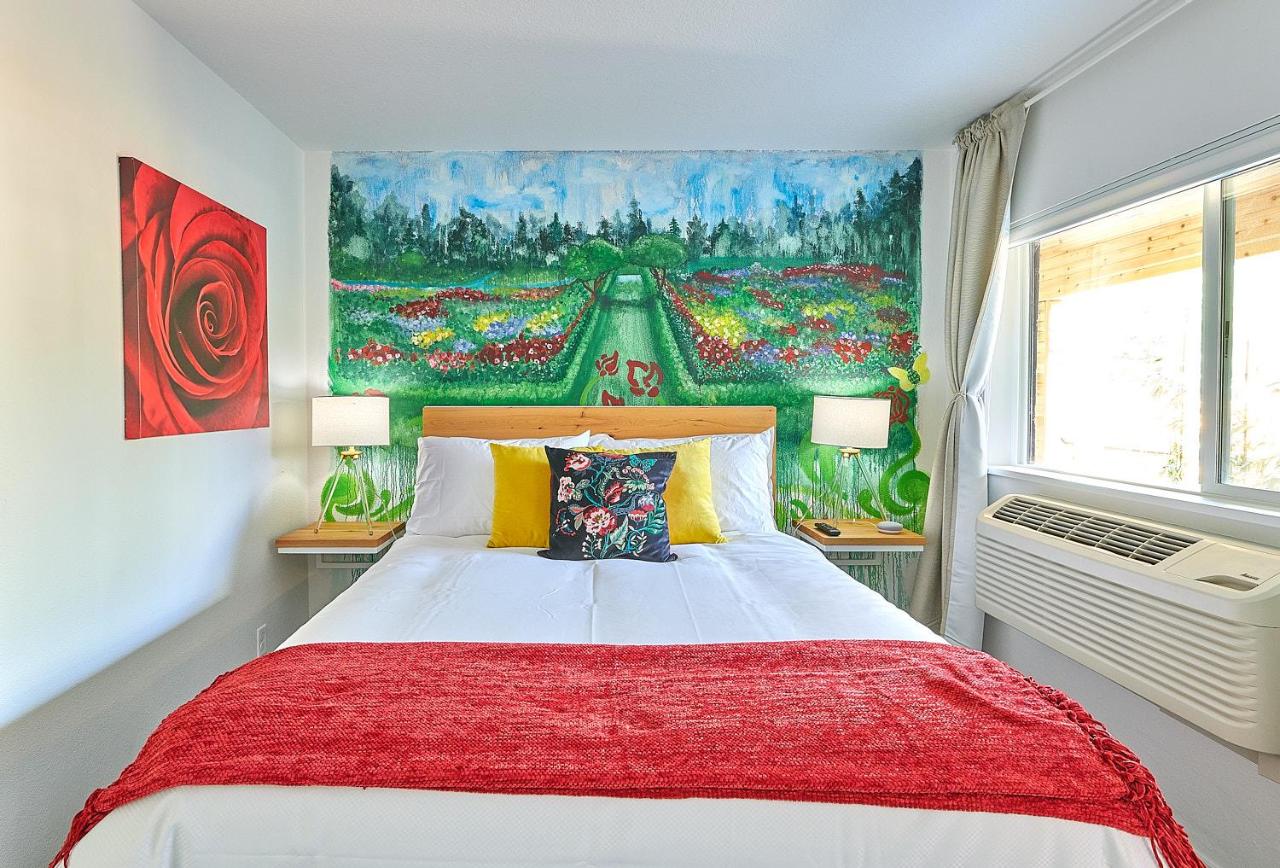  | Kenton Hotel