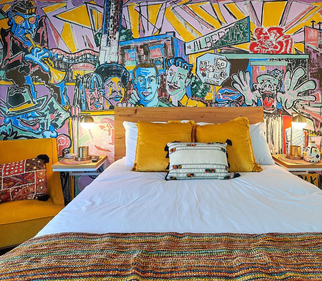  | Kenton Hotel