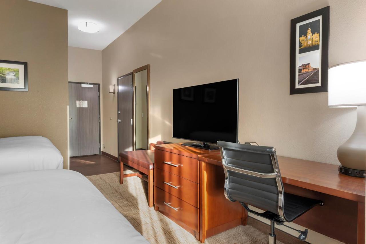 Standard Queen Room with Two Queen Beds - Non Smoking at Comfort Inn & Suites Aztec - Farmington Area