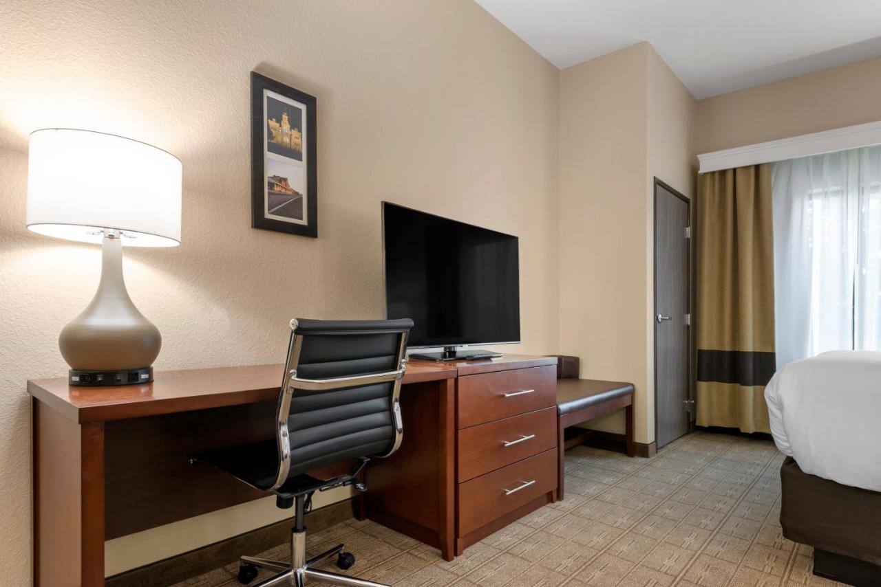 King Suite with Sofa Bed - Non Smoking at Comfort Inn & Suites Aztec - Farmington Area
