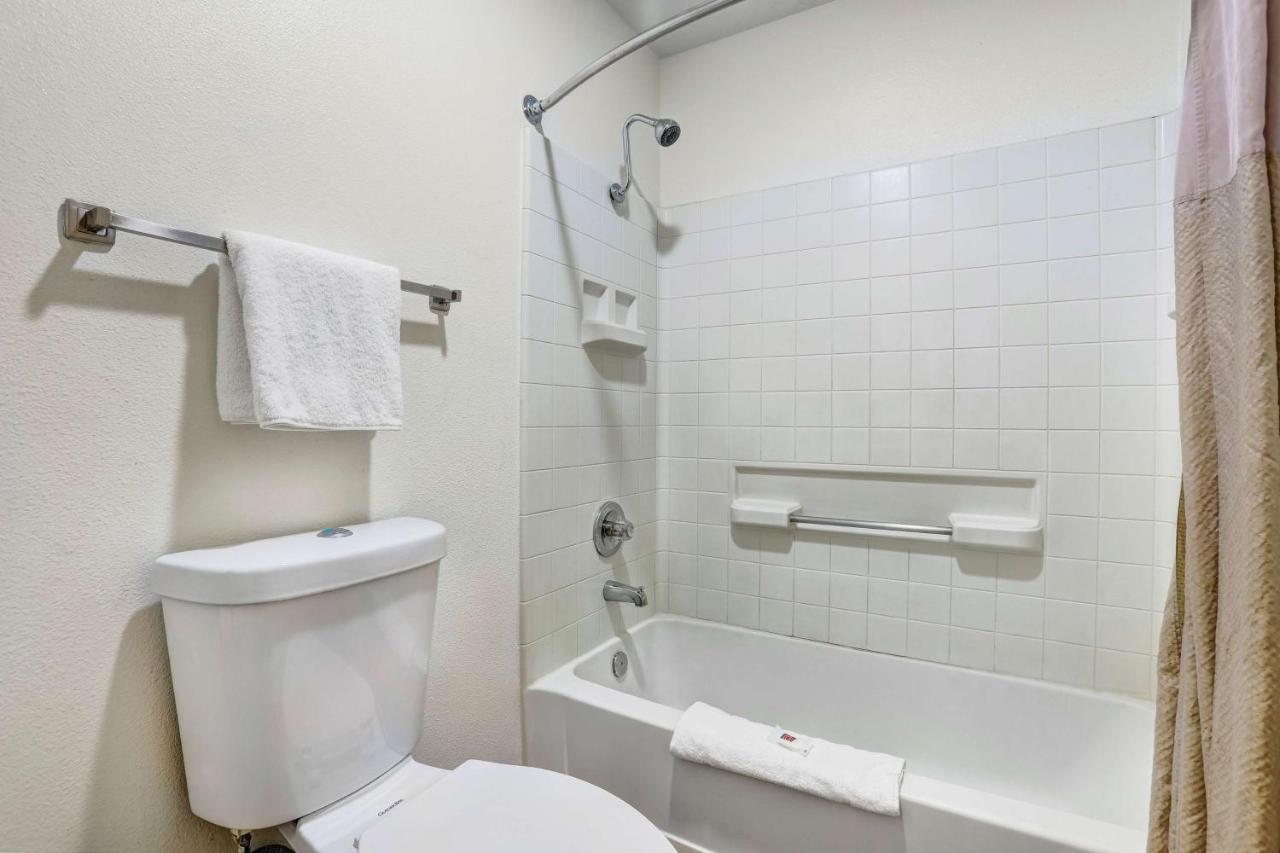 | Motel 6-Anderson, CA - Redding Airport