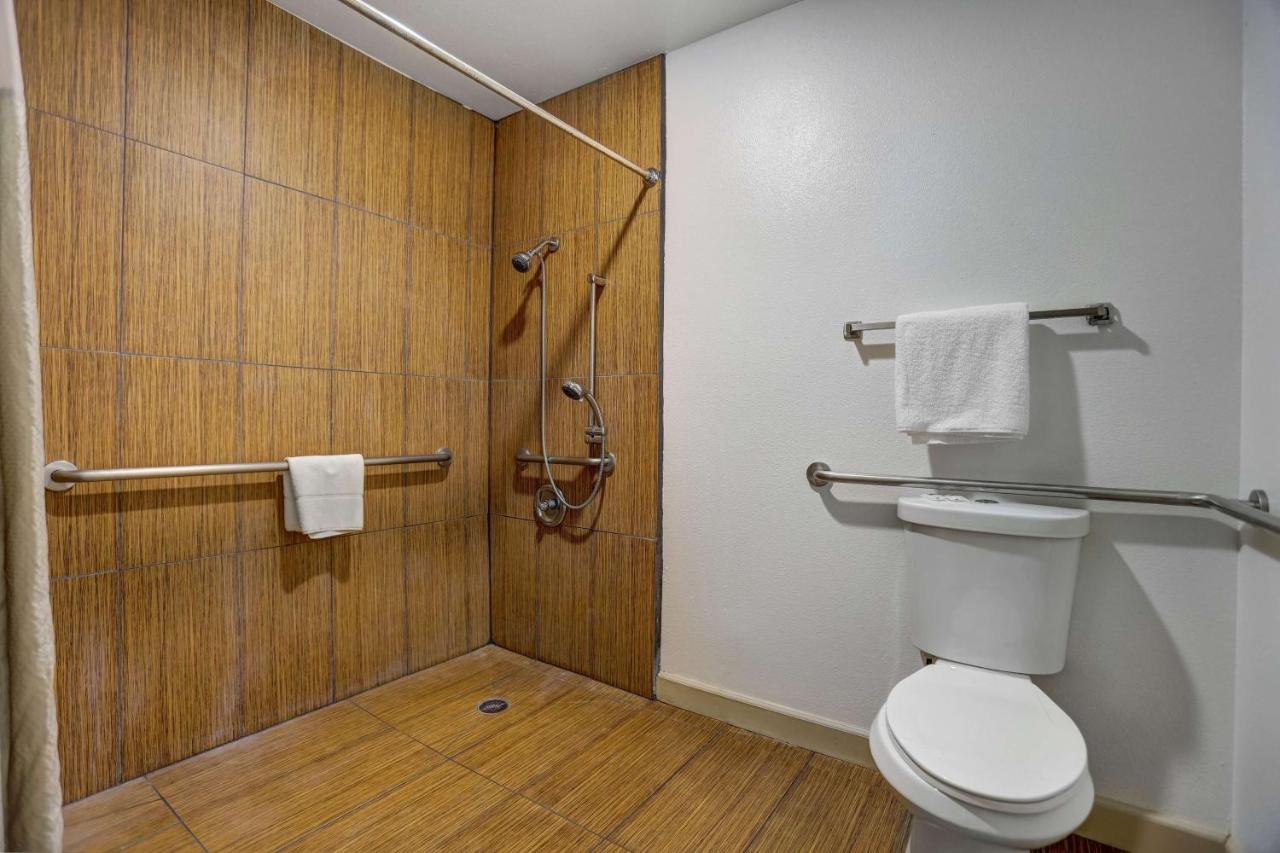 | Motel 6-Anderson, CA - Redding Airport
