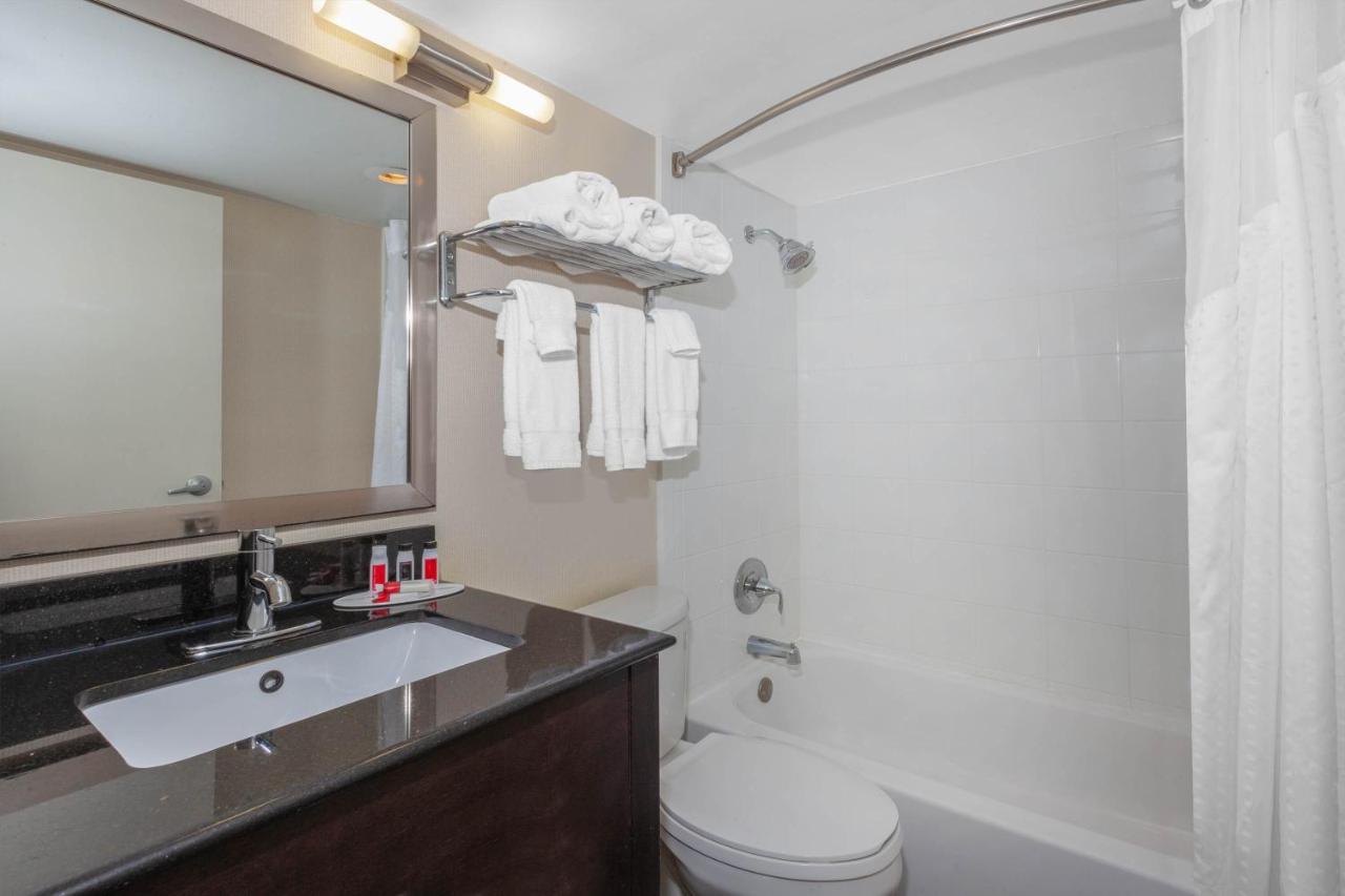 Deluxe King Room - Non-Smoking at Days Inn by Wyndham Plattsburgh