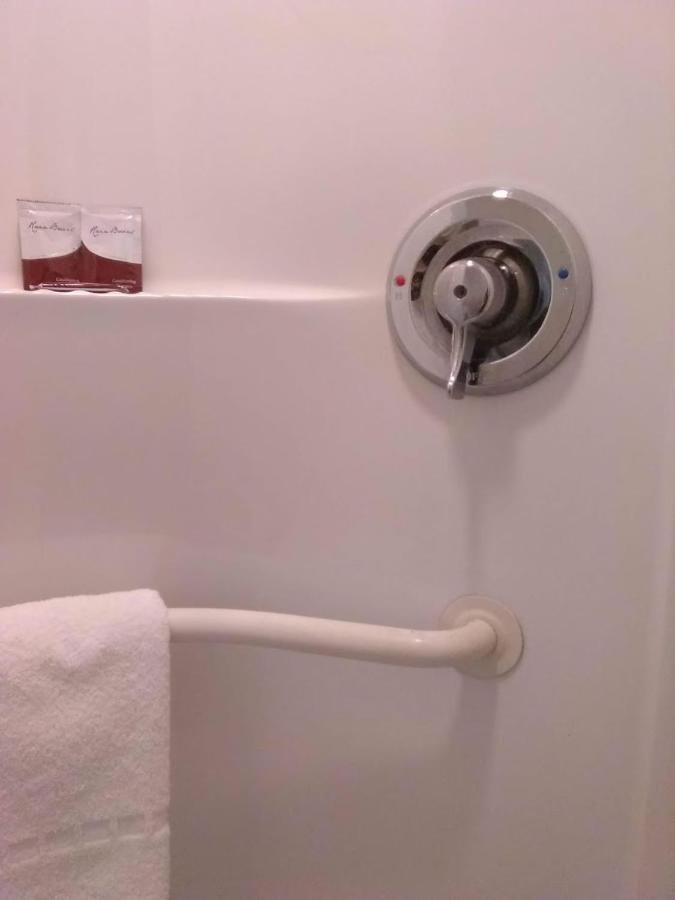 | RED CARPET INN LOUISVILLE NORTH -Jeffersonville In
