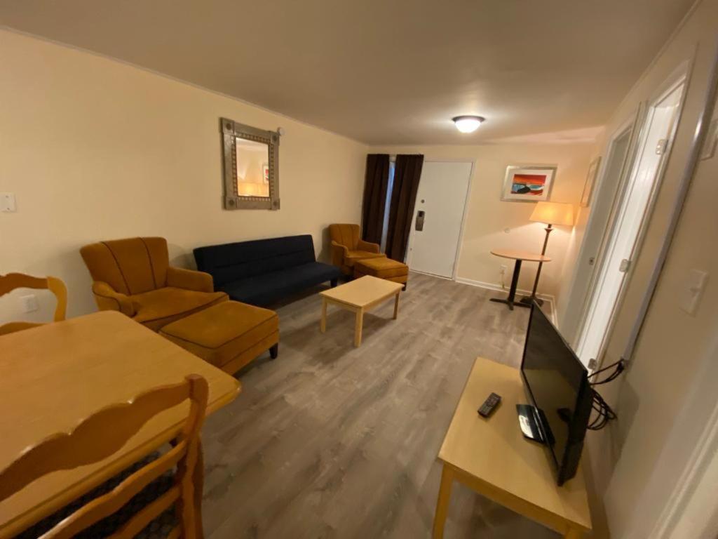 | Twilight Surf Hotel Ocean Front