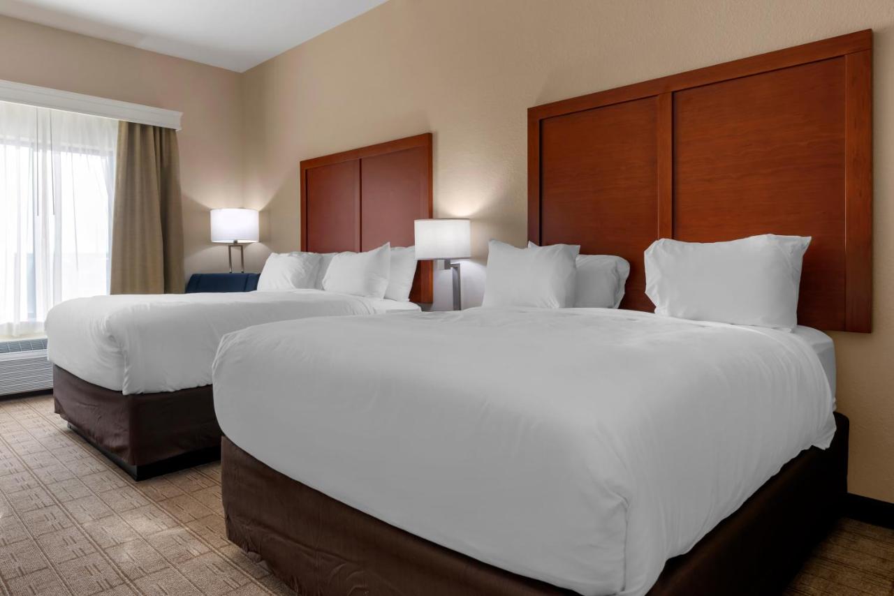 Queen Room with Two Queen Beds and Sofabed - Accessible/Non Smoking at Comfort Inn & Suites Aztec - Farmington Area