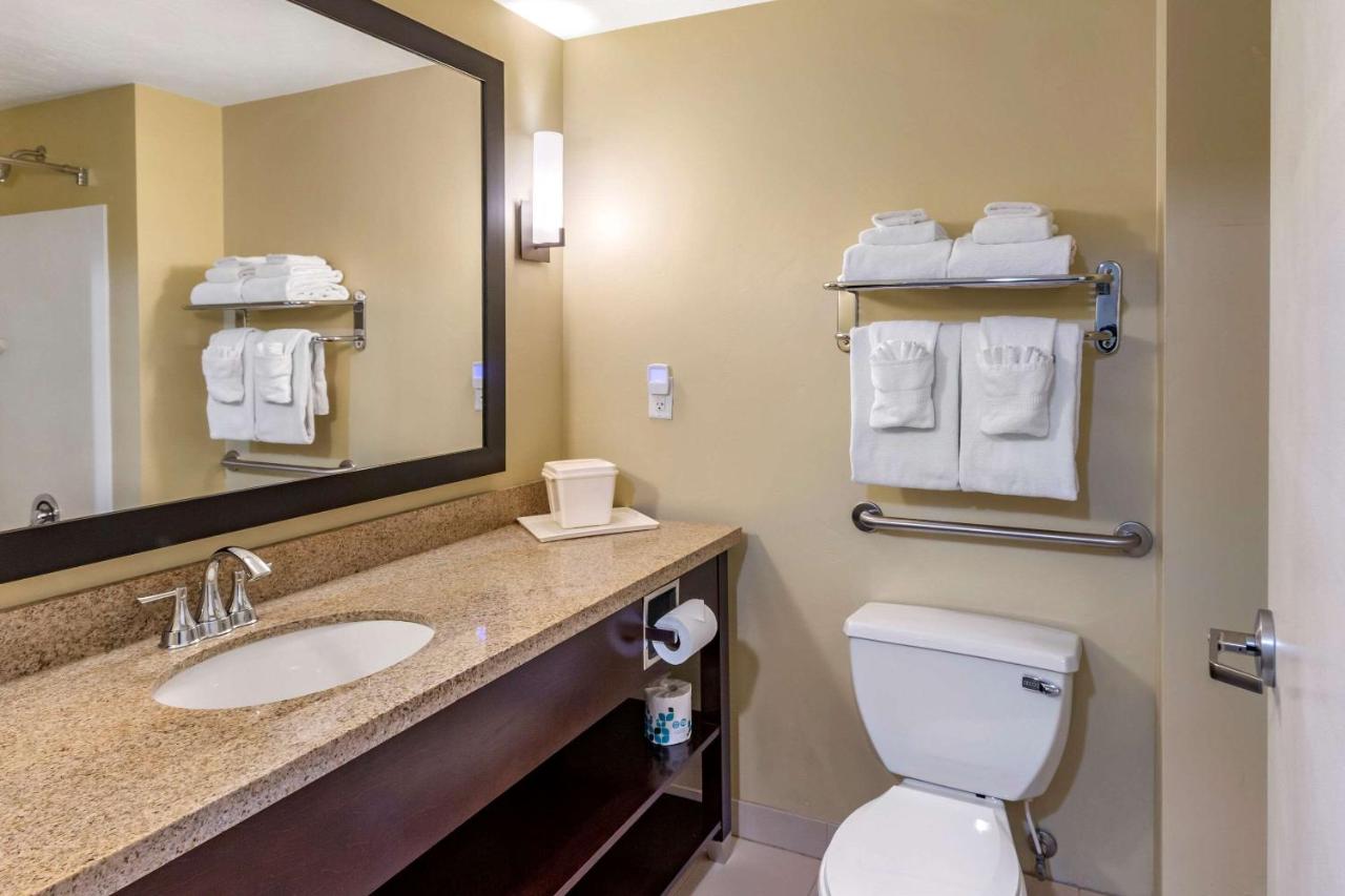 | Comfort Inn & Suites Tooele-Salt Lake City