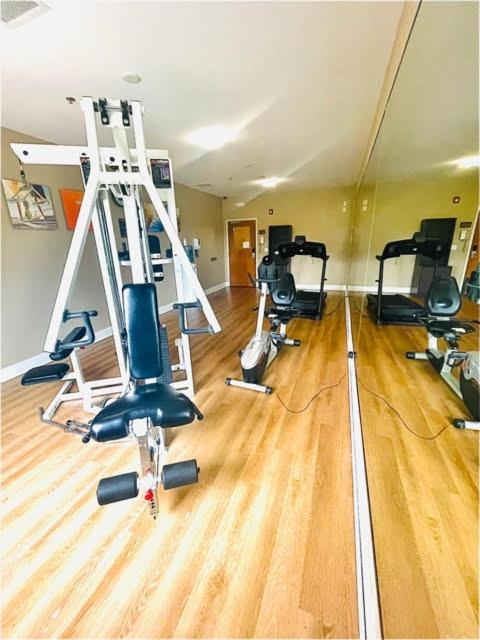 | Comfort Inn Hebron-Lowell Area