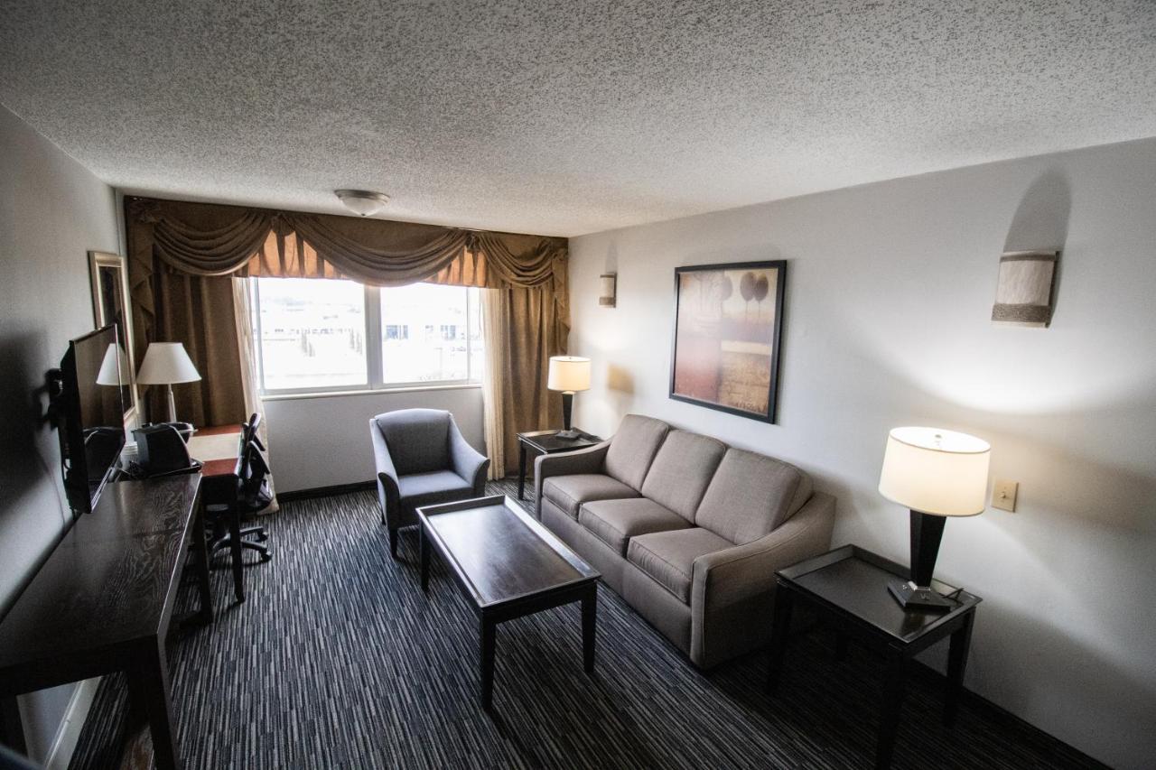 Suite with Two Double Beds and Roll in Shower - Mobility Accessible/Non-Smoking at Wyndham Houston near NRG Park/Medical Center