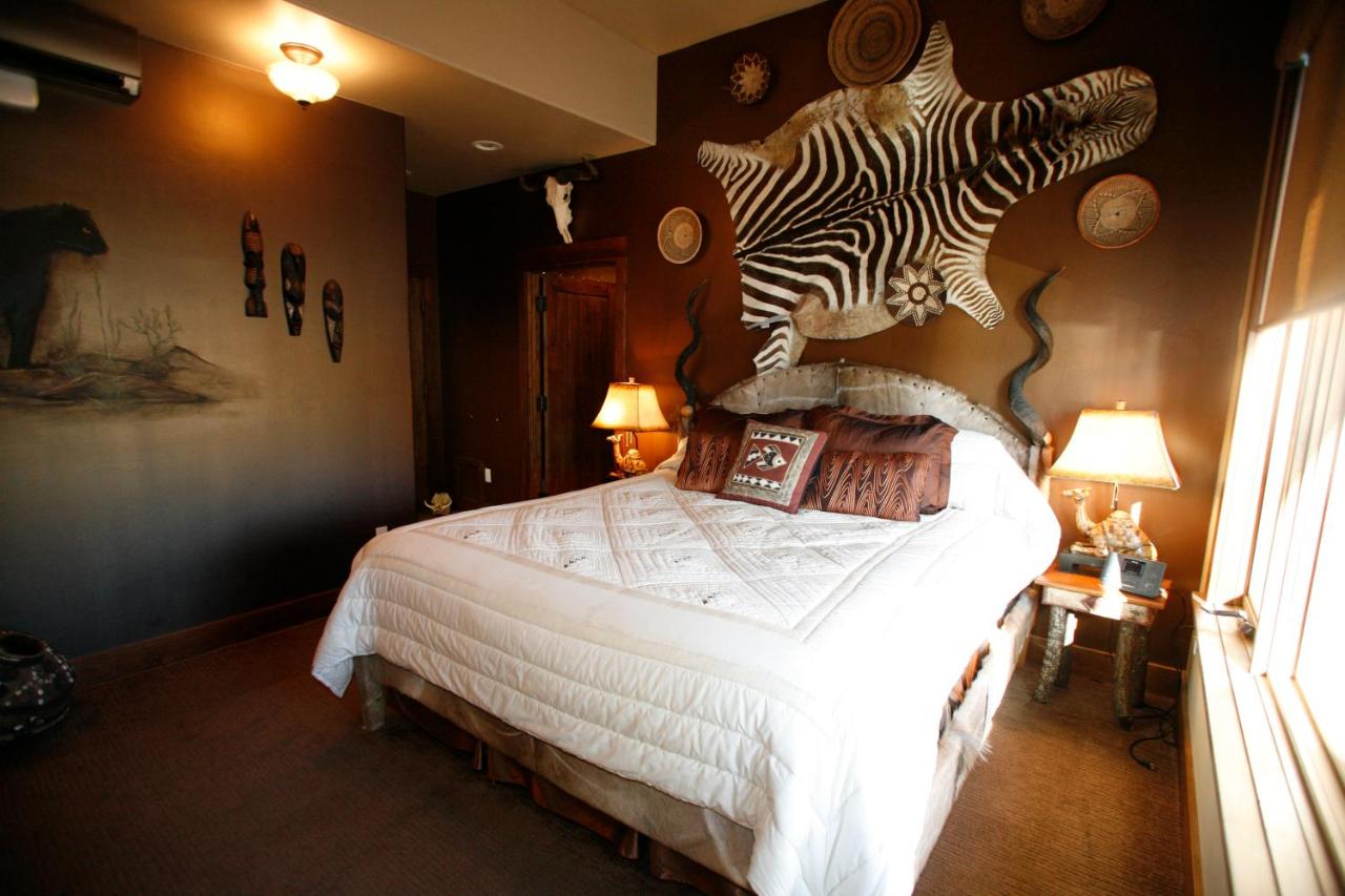 | Swan River Inn