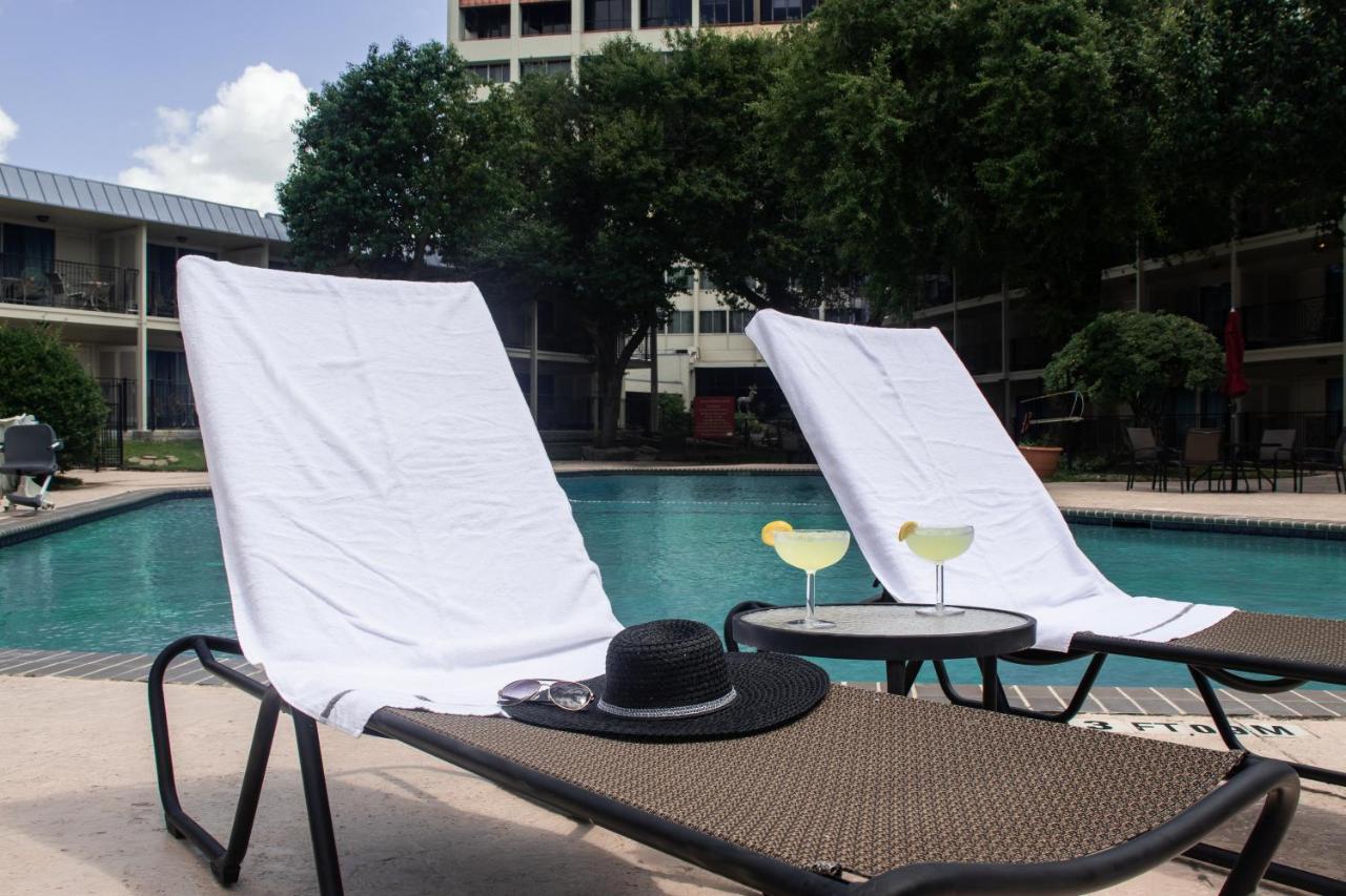Double Room with Two Double Beds and Pool View - Non-Smoking at Wyndham Houston near NRG Park/Medical Center