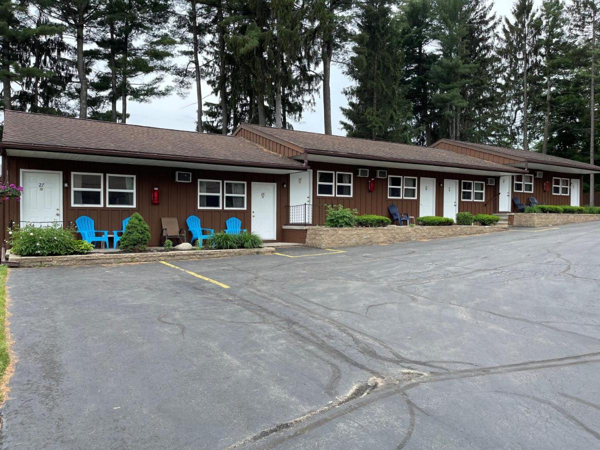  | Mohican Resort Motel, Conveniently located to all Adirondack attractions