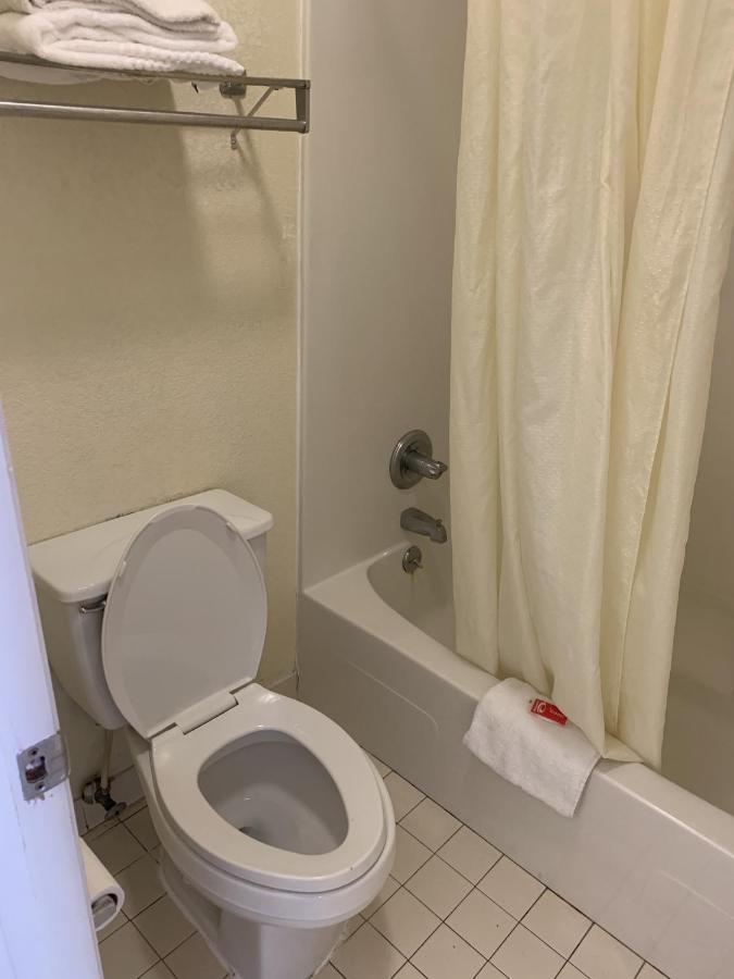 Standard King Room - Non-Smoking at Econo Lodge Dothan West