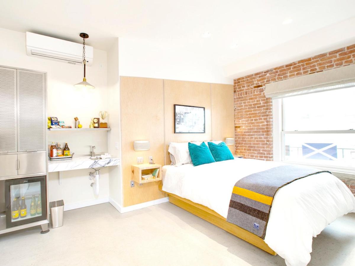 | Venice V Hotel