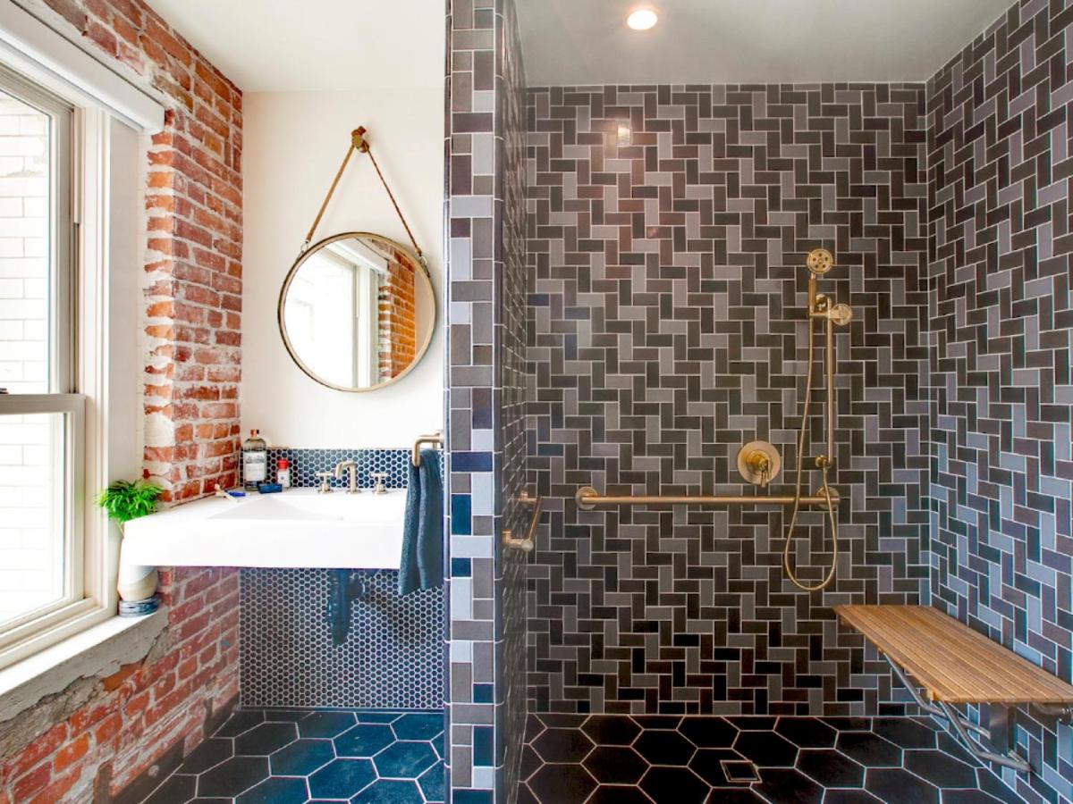 Venice V Hotel
