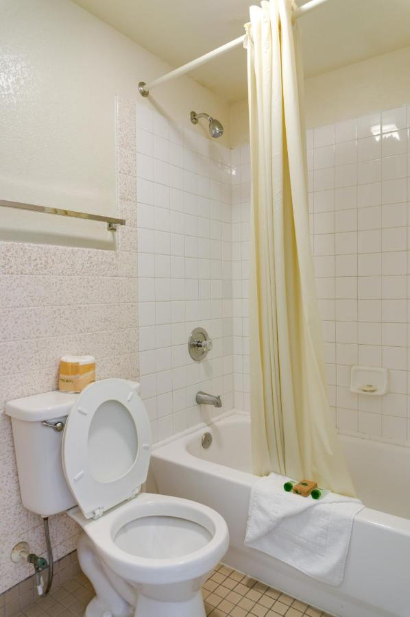 Double Queen Room - Non-Smoking at Heritage Inn La Mesa