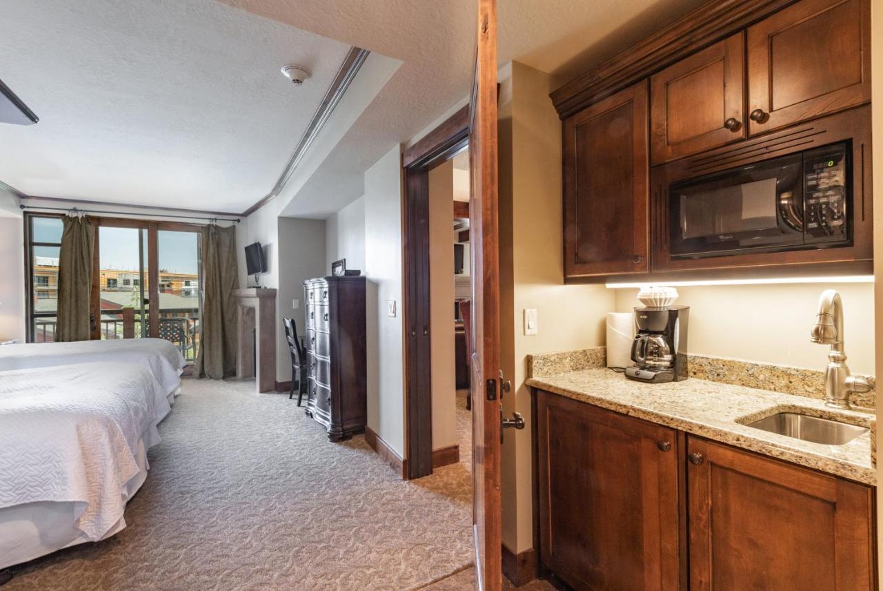 | Luxury Amenities and Resort Ski In Ski Out Pool Hyatt Double Queen Hotel Room