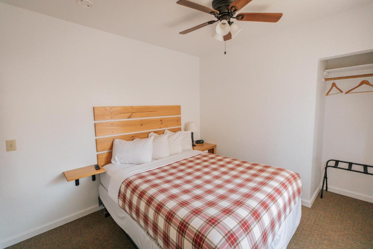 | View Crest Lodge