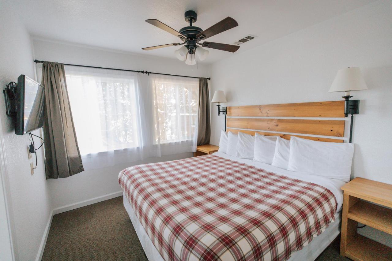 | View Crest Lodge