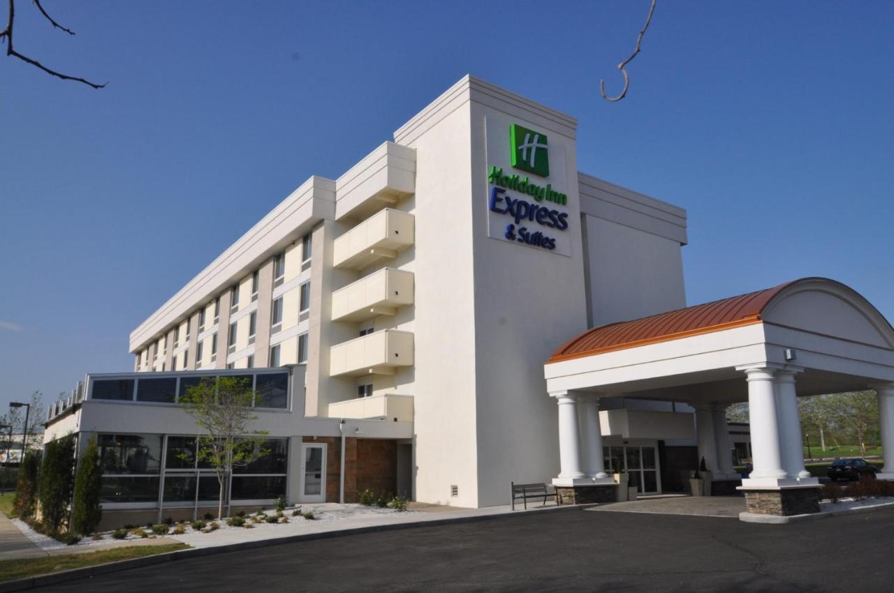 | Holiday Inn Express Milford, an IHG Hotel