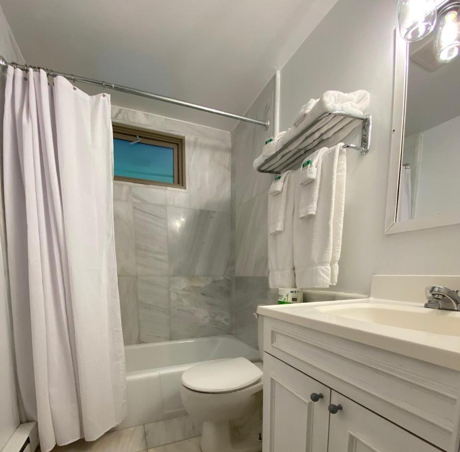 | Catskill Seasons Inn