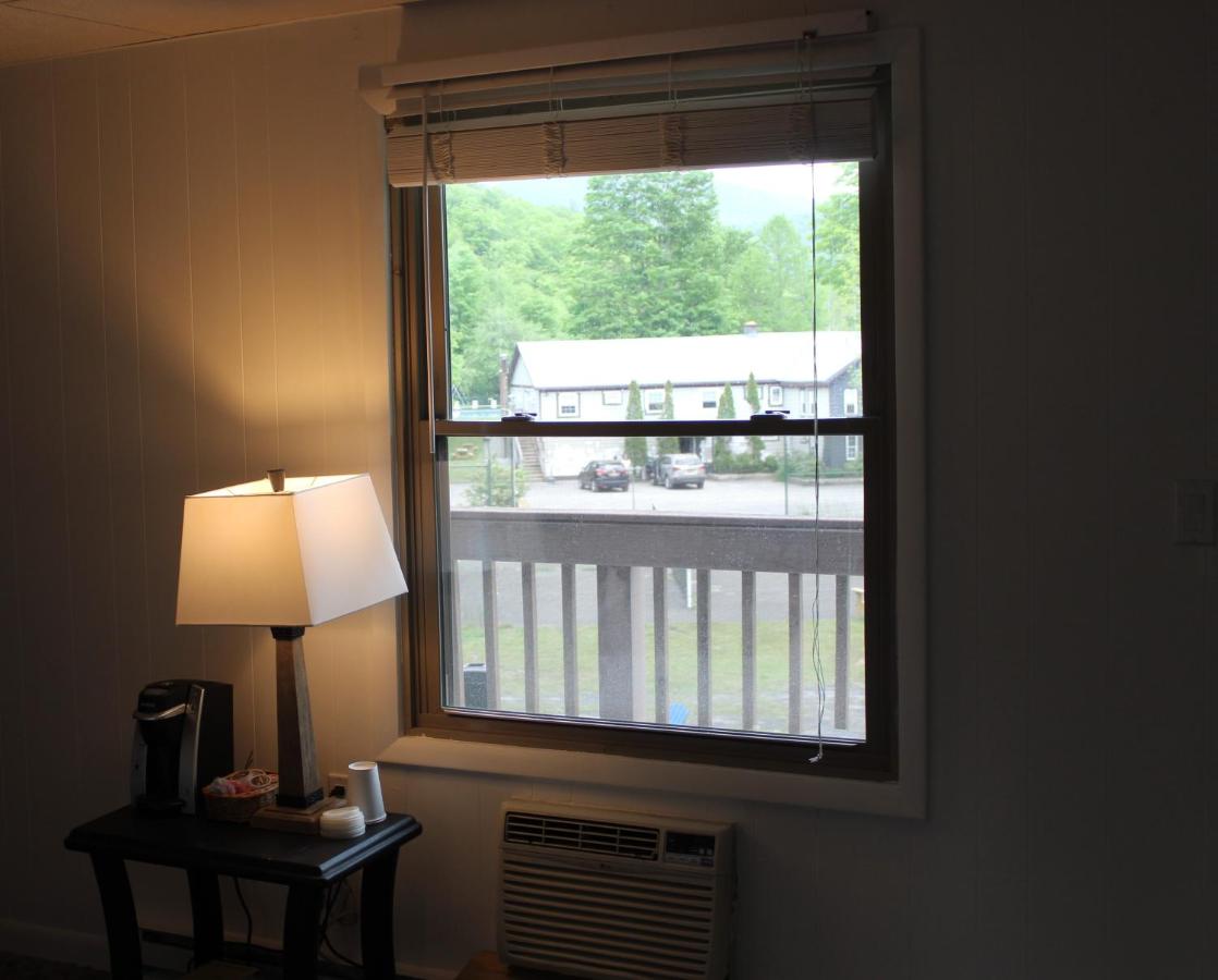 | Catskill Seasons Inn