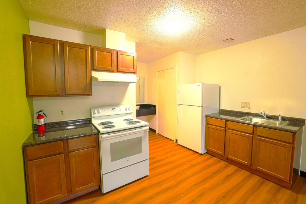 | Motel 6-Longview, TX - North