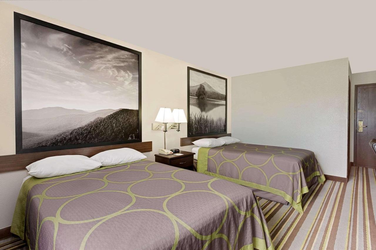 Queen Room with Two Queen Beds - Non-Smoking at Super 8 by Wyndham Waynesboro