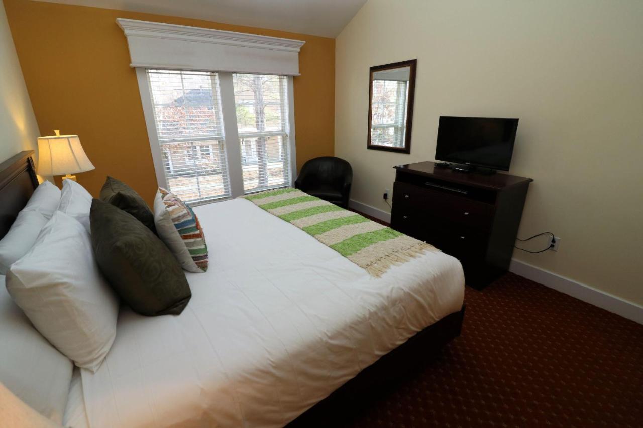 Three-Bedroom Chalet at King's Creek Plantation