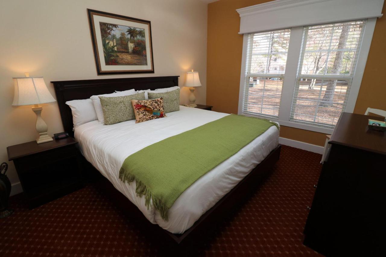Three-Bedroom Chalet at King's Creek Plantation