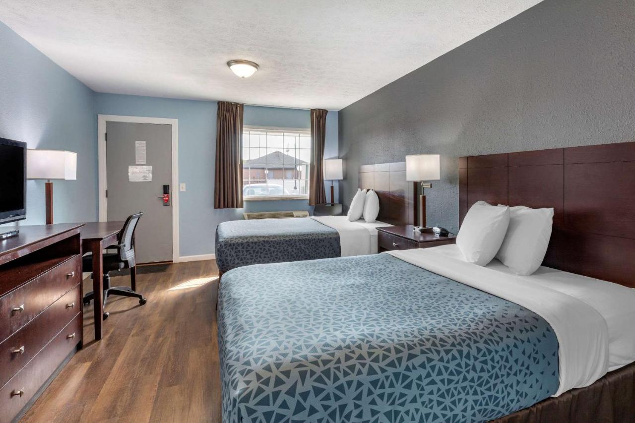  | Econo Lodge Inn & Suites South Sandusky