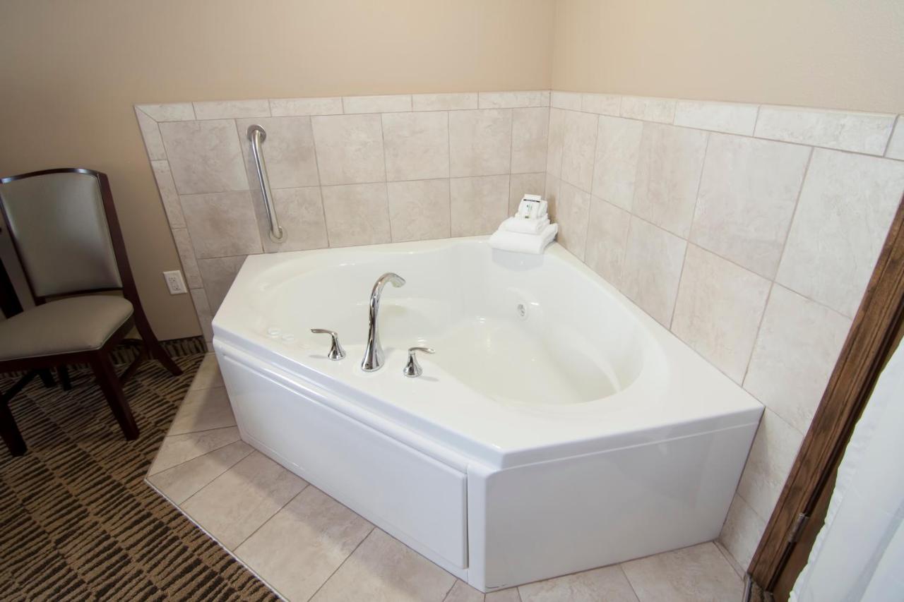 King Room with Spa Bath at The Watford