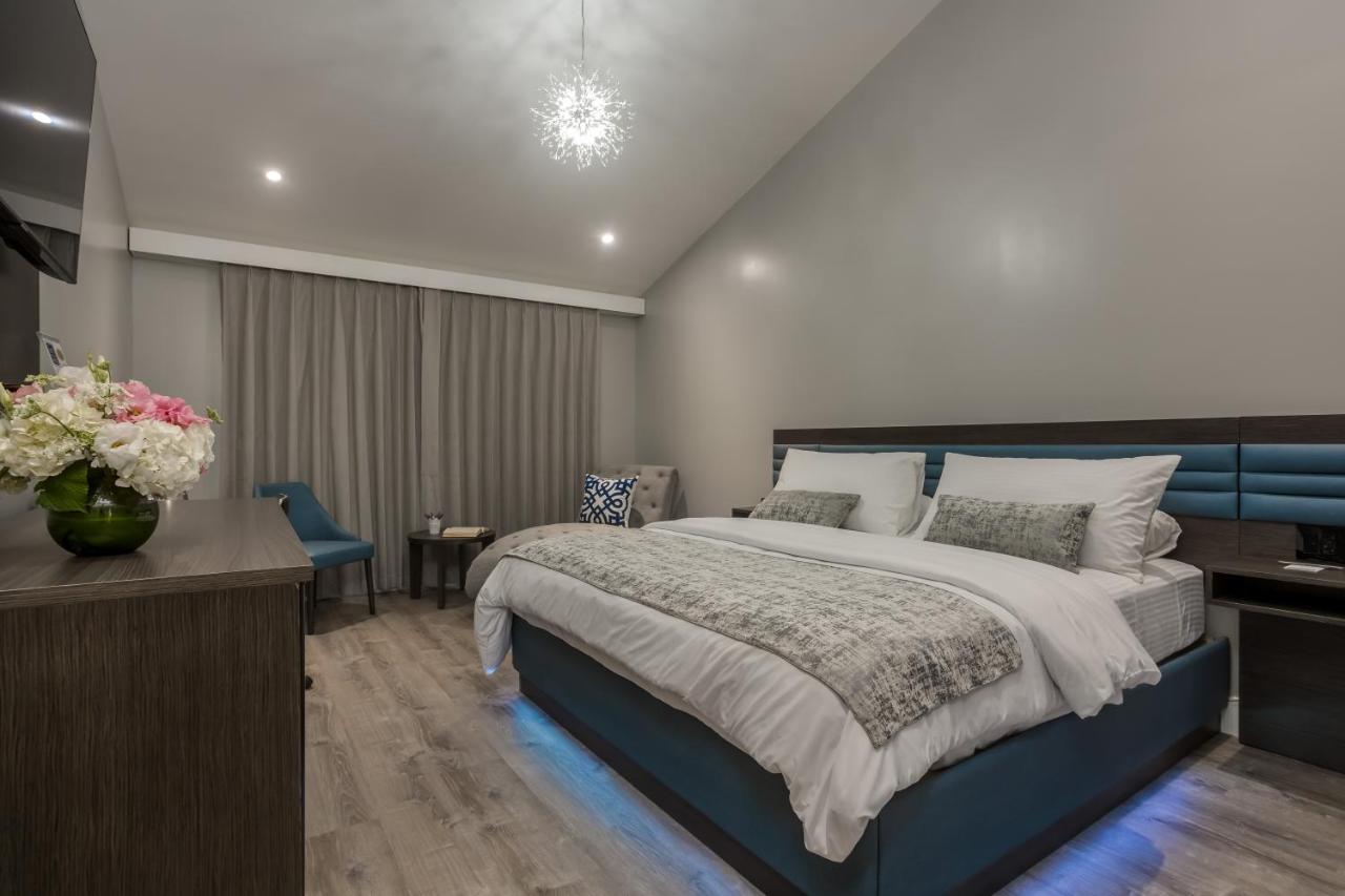 King Room at Harbor View Inn