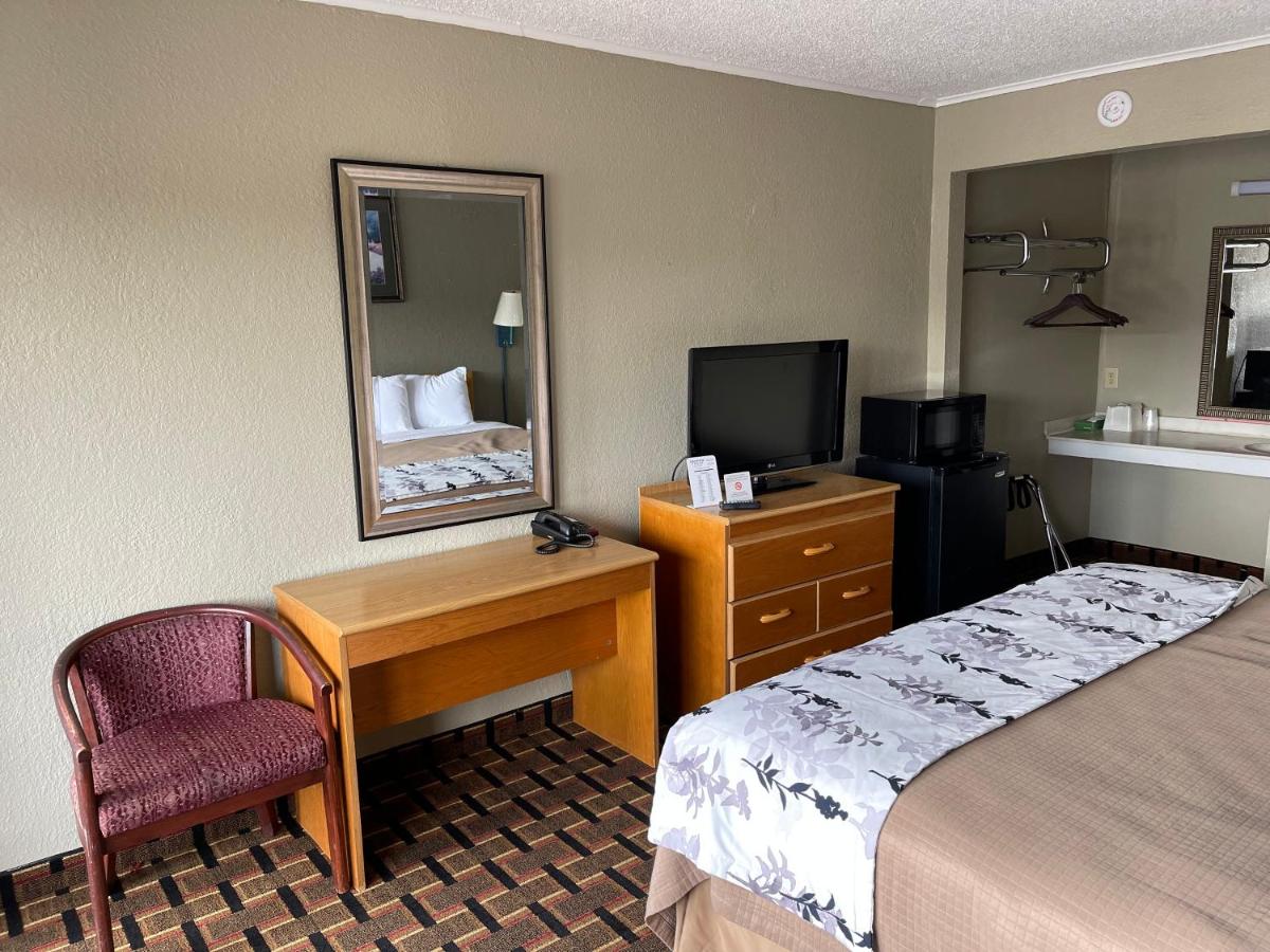 | Bravo Inn
