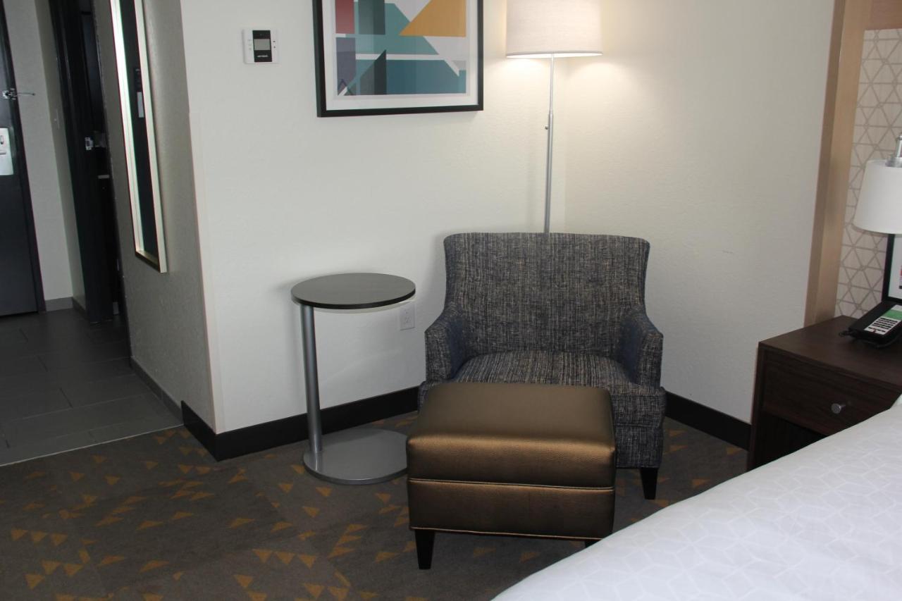 Executive King Room at Holiday Inn Southaven Central - Memphis by IHG