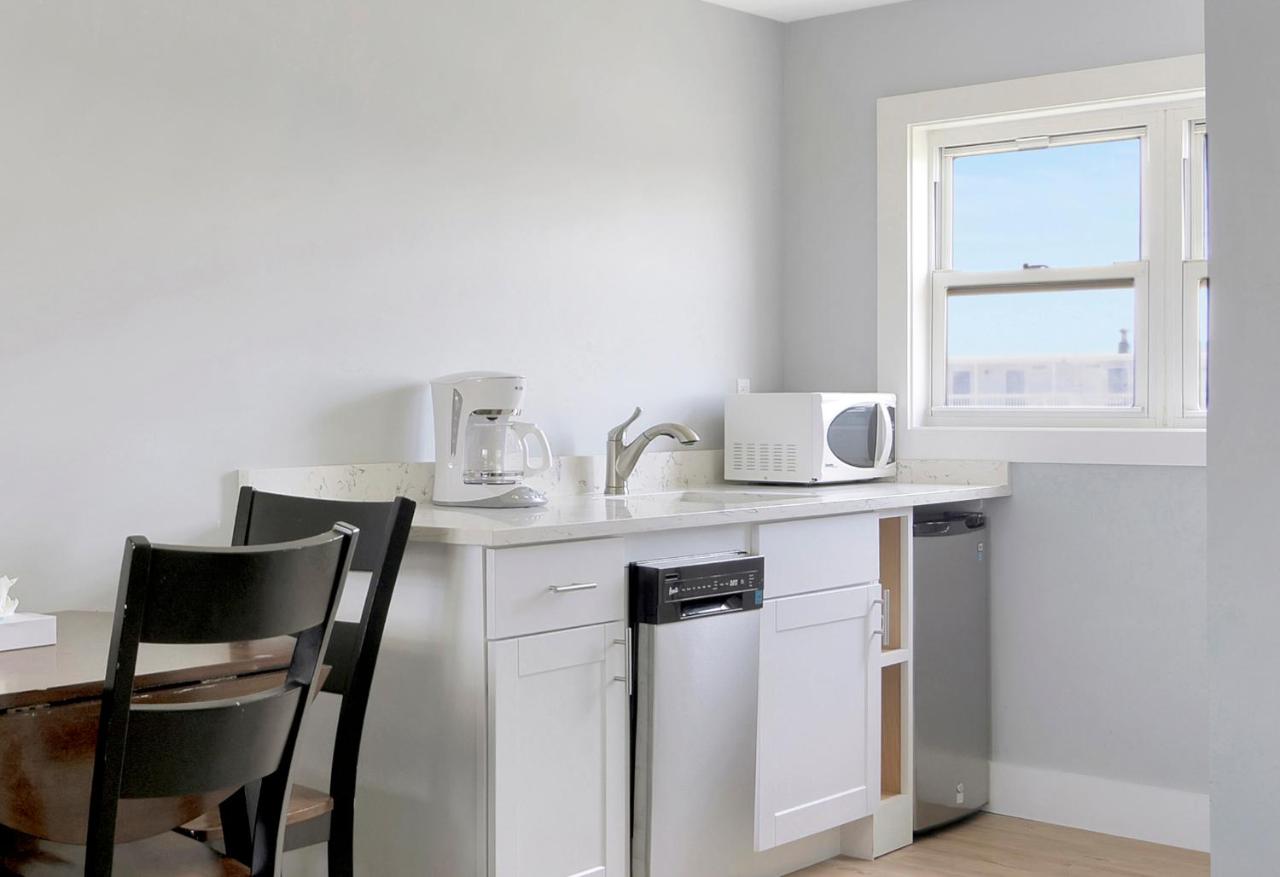  | A Wave Inn - Montauk