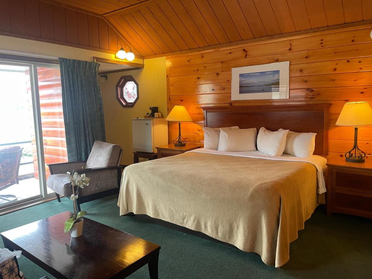 | Lake Crest Inn