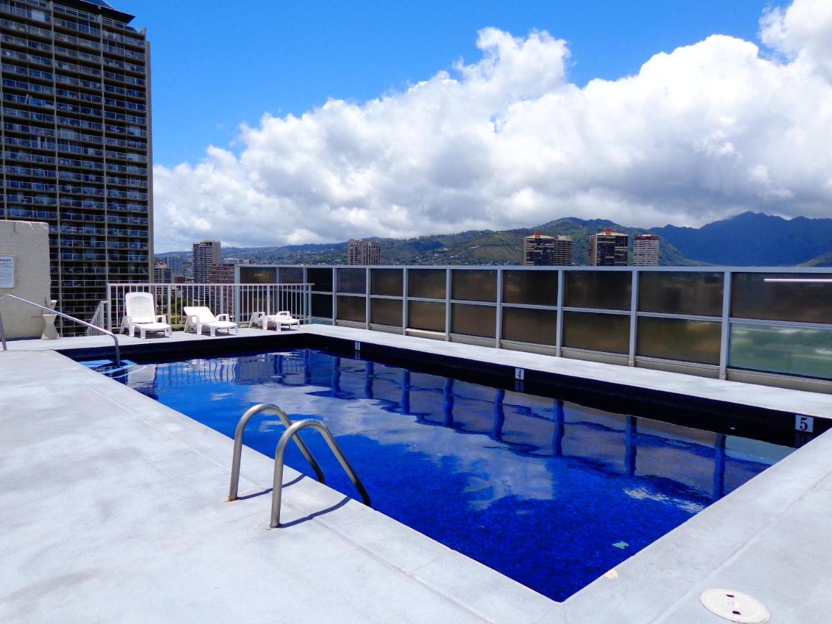  | Waikiki Beach Condominiums