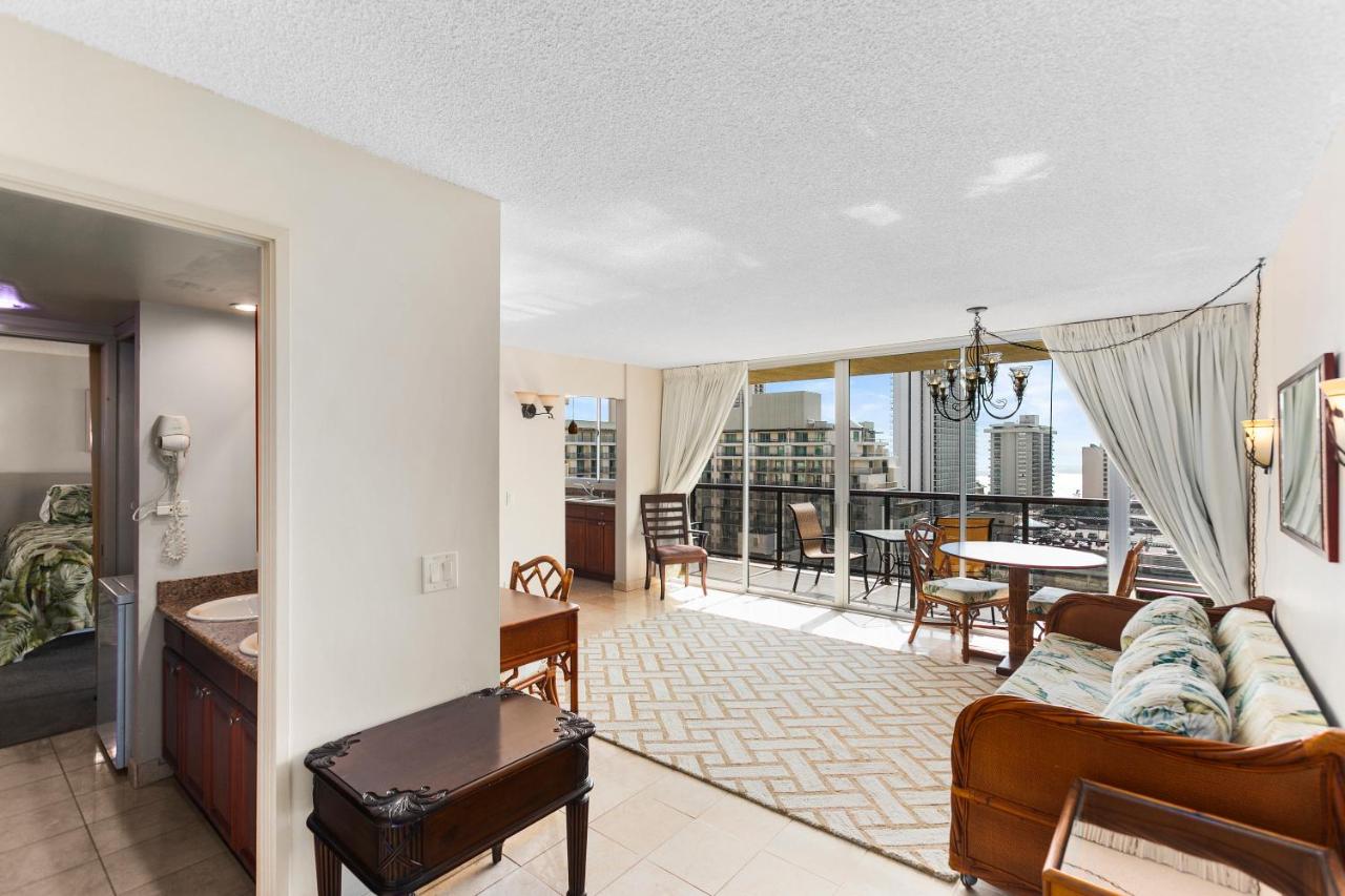  | Waikiki Beach Condominiums