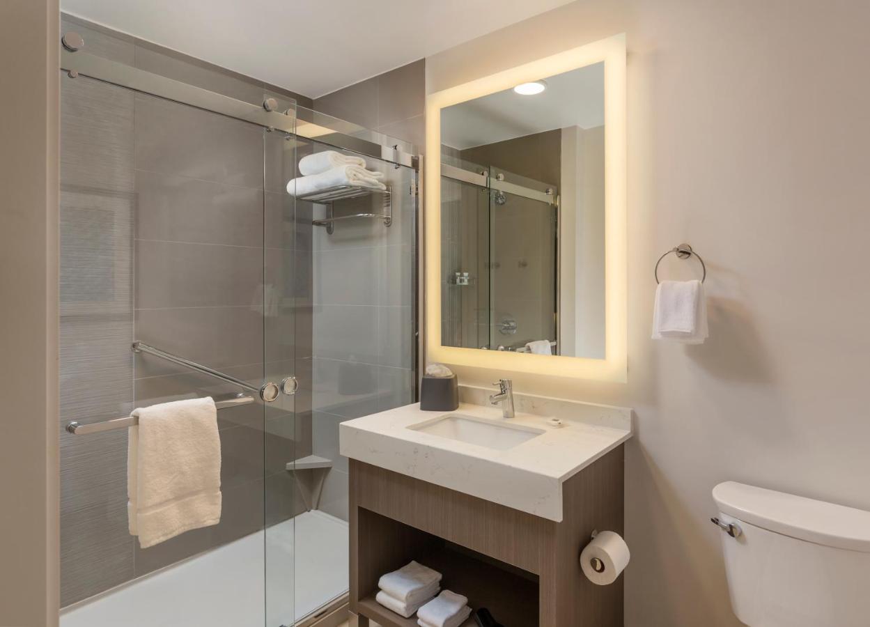 Studio Kitchen Suite | King Bed With Sofa Bed) at Hyatt House Portland Beaverton