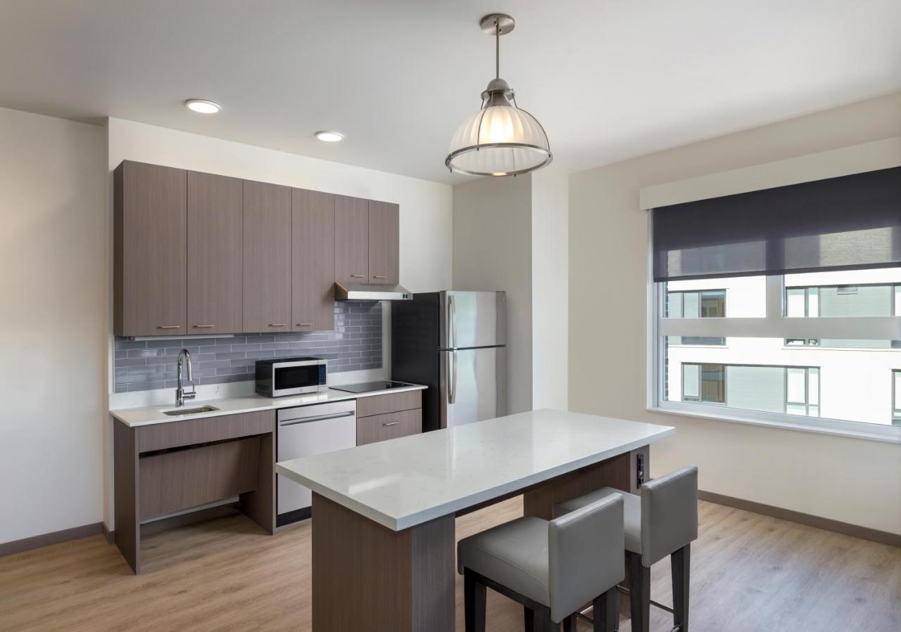 Accessible One Bedroom Kitchen Suite/Tub | King Bed Plus Sofa Bed at Hyatt House Portland Beaverton