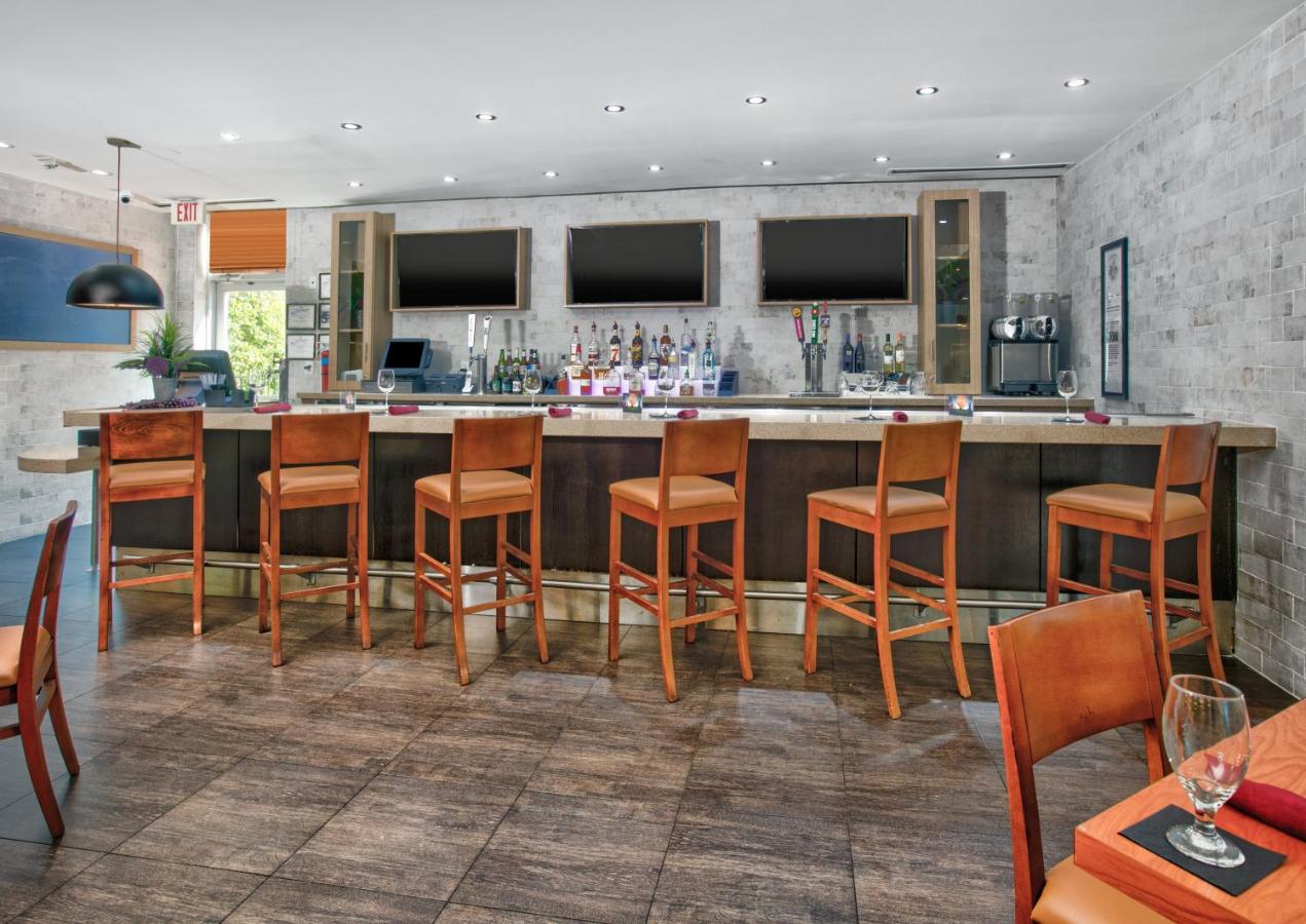 | Holiday Inn Dallas - Fort Worth Airport South, an IHG Hotel