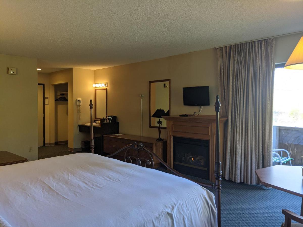 | Catskill Mountain Lodge